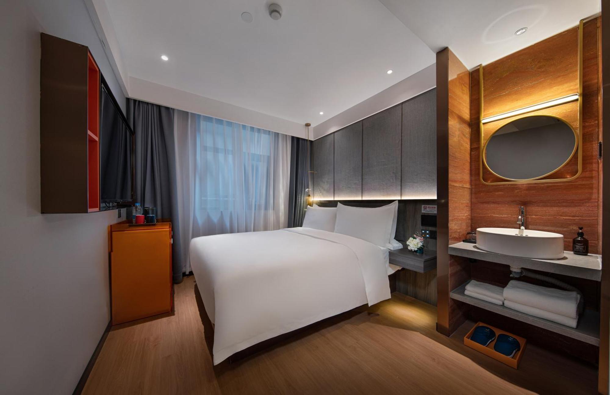 Hotel Jinglai Light Luxury - Daning International Business School Branch 3*